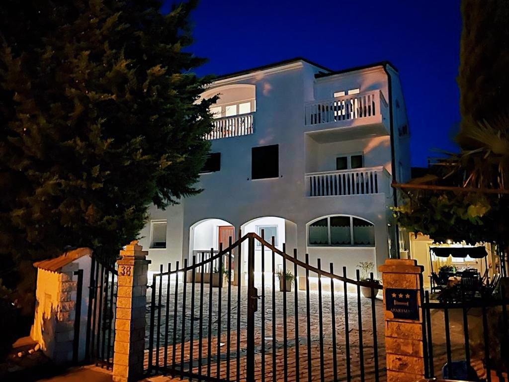 Apartmani Marin Медулин Екстер'єр фото